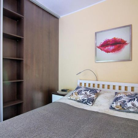 شقة Apartament Bursztyn 2 سفينويتشي المظهر الخارجي الصورة