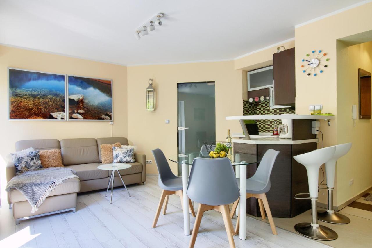 شقة Apartament Bursztyn 2 سفينويتشي المظهر الخارجي الصورة