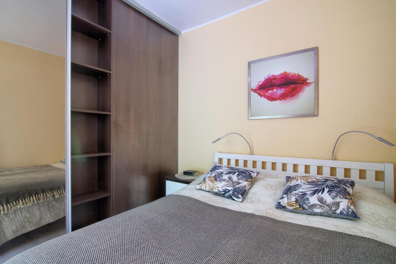 شقة Apartament Bursztyn 2 سفينويتشي المظهر الخارجي الصورة